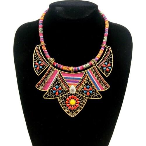 Miqiao Ethnic Simple Style Mixed Colors Alloy Set Diamond Necklaces for Women Lover Mother Friend Fashion Design Gift Jewelry