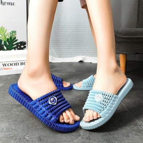 2020 Summer Blue Men Cheap Slippers Non-slip Massage Shower Slipper Comfortable Unisex Plastic Slippers Bathroom Zapatos Hombre