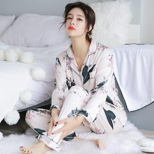 Comfortable new style simulation silk pajamas womens long sleeve cardigan silk large home clothes womens Pajama suit