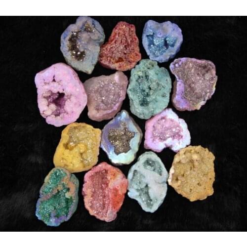 1Box Crystal Geode Pendant Quartz Gems Stone Beads 32pcs/box Druzy Drusy Crystal Geode Hole Pendant Connectors