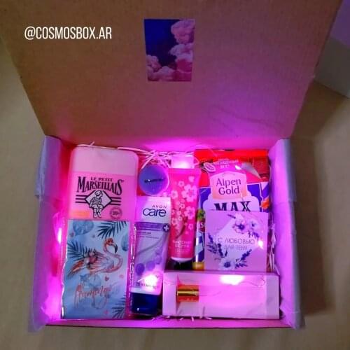 CosmosBox Gift Wrapping