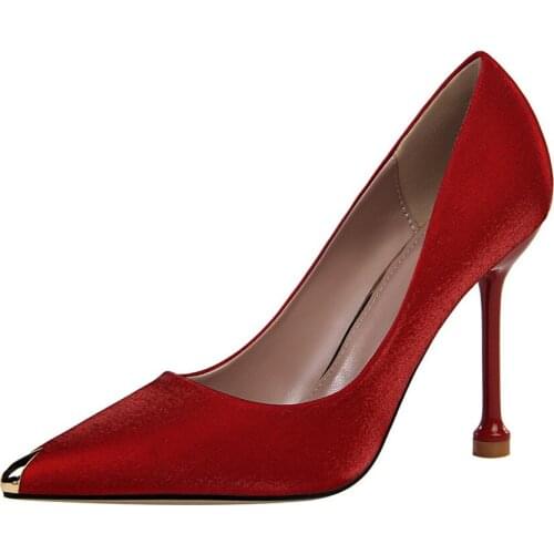 Fashion banquet womens shoes, stiletto heels, high heels, satin shallow mouth, metal pointed toe, sexy thin single shoes