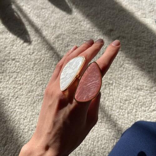 Resin Palette Geometric Rings For Women 2021 Stunning Exaggerated Pink White Color Resizable Finger Ring Jewelry Femme Bague