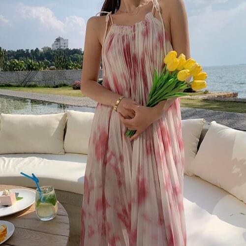 Summer Dress Women Sexy Long Dress Casual Loose Temperament Pleated Beach Dress Robe Spaghetti Strap Sundress dress summer 2020