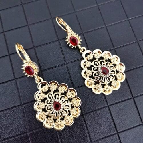 Traditional Moroccan female wedding bride earrings hollow pattern earrings long gold pendant earrings ethnic wedding jewelry