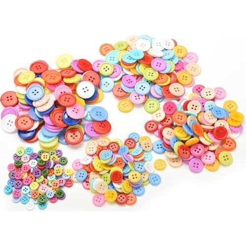 100 Pcs Children toys threading stitch buttons handmade toys puzzle game for children fine motor hand-eye coordination toys