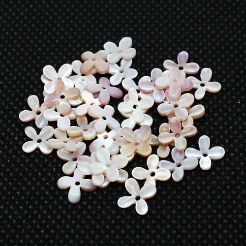 5pcs / bag natural conch shell pendant cute four petal loose beads for jewelry making DIY necklace bracelet earring accessories