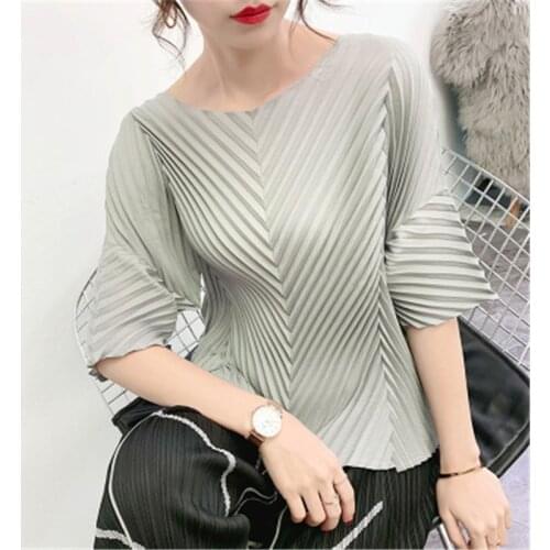 Miyake pleated tops 2021 new summer design sense of western style irregular top fashion loose large size short-sleeved T-shirt