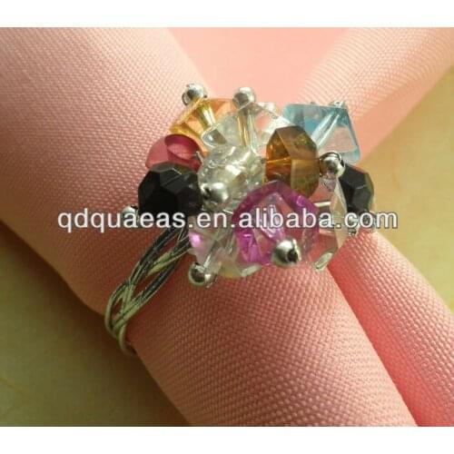 Crystal diamond cheap napkin ring, acrylic wedding pearl napkin holder