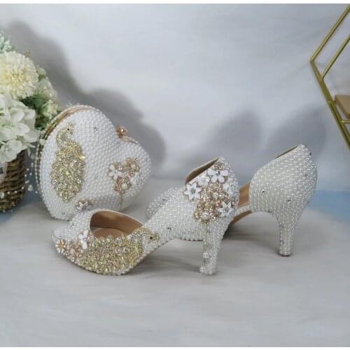 2021 Summer New Women Wedding Shoes Bride Handbag Set Open Toe Sandal and Bag White Pearl Party Dress Shoes Peacock 8cm Pumps