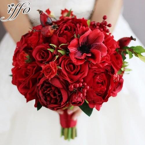 New Red Wedding Bouquet Artificial Rose Flower Berry Holding Flower red bridesmaid Bride Bridal Bouquets wedding decoration