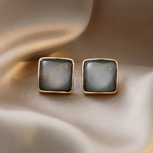 Luxury Female Black Moonstone Small Earring Classic Gold Color Stud Earrings Cute Party Square Stone Wedding Earrings For Women