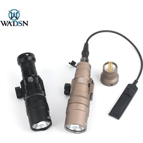 WADSN Tactical Flashlight M300SF Dual Fuel LED Scout Light Fit 20mm Picatiny Rail 950 Lumens Softair Torch WD04008 Weapon Lights