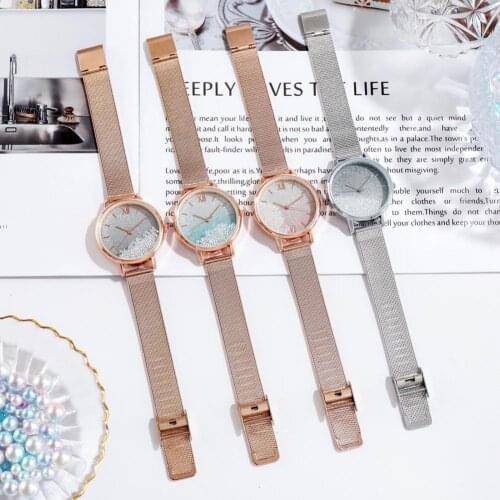 Women Watches Simple Quartz Wrist Watch for Women Round Quicksand Dial Analog Quartz Wristwatches Ladies Watches montre femme