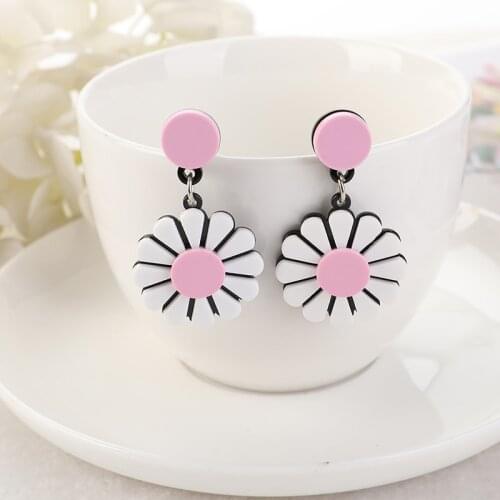 1Pair Stud Earrings Flatback Acrylic Flower Jewelry Daisy Shape Crafts for Women Children