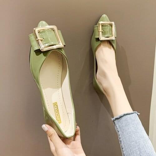 2020 New Womens Flat Shoes Fashion Metal Office Simple Design Womens Joker Comfort Bright Leather Spring Casual Shoes W33-34