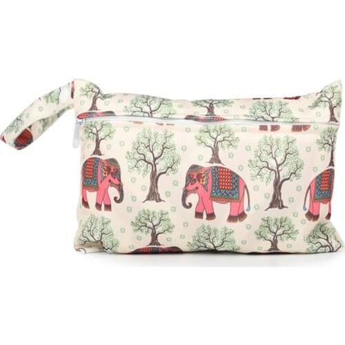 Mini Diaper Bag Size 22.5*15CM Diaper Bag Waterproof Reusable Wet Bag Printed Pocket Diaper Bag PUL Travel Dry Wet Bag