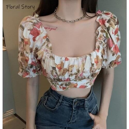 Floral Story Short Sleeve Blouses