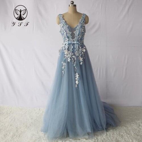 2018 Fashion Blue V Neck Appliqued Lace Beaded Illusion Back Sleeveless Sweep Train Prom Dresses