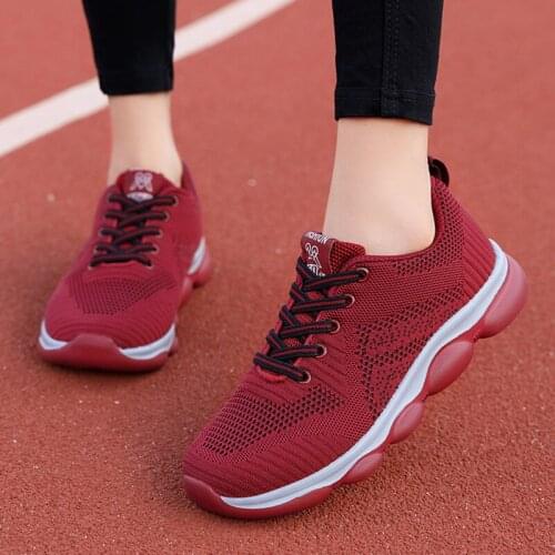 Women Sports Shoes Non-ship Breathable Female Walking Sneakers Outdoor Soft Sole Comfortable Mother Shoes Flat Trainers Gym Shoe