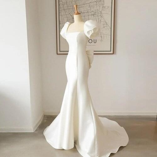 2021 High Quality Wedding Dresses Puff Sleeve Pleat V-Neck Backless Brush Train Simple Princess French Mermaid Bridal Gowns New