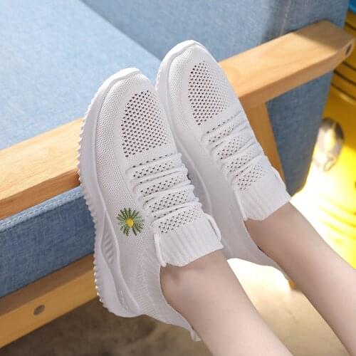 Women Small White Shoes Air Mesh Flat Walking Sneakers Sports Casual Ultralight Tennis Shoes Women 2020 Jogging Trainers 35-41