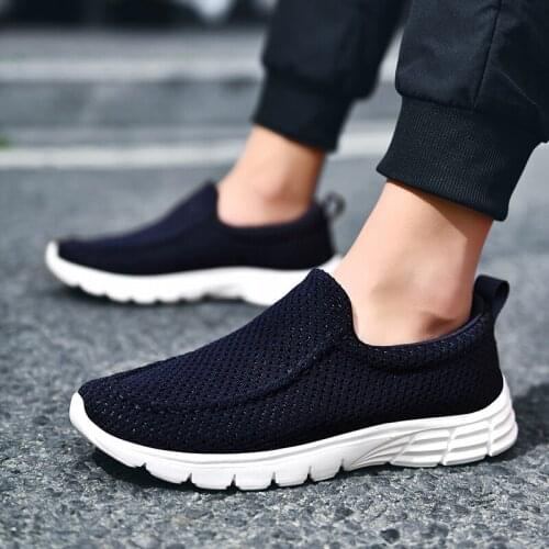 Summer old cloth shoes womens Non Slip soft soled mothers sports shoes mesh shoes comfortable walking shoes for middle-aged an