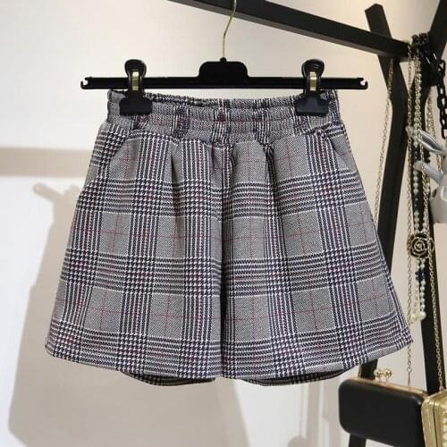 2021 Spring Autumn Woman New High Waist Tweed Shorts Female Casual Loose Fashion Slim All-match Shorts Ladies Plus Size 4XL Q33