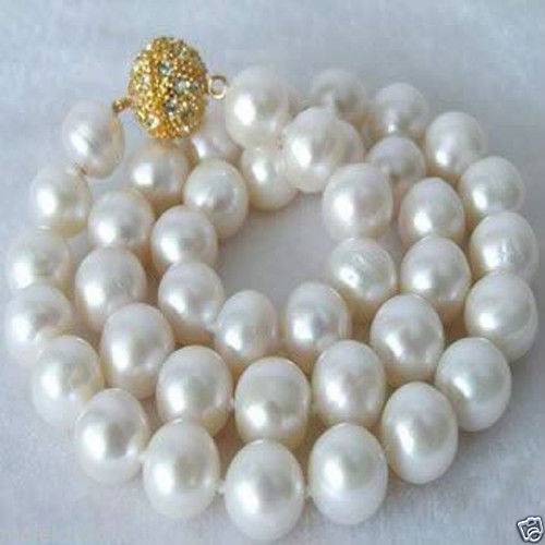 Beautiful!12-13 MM White freshwater Cultured Pearl Necklace AAA