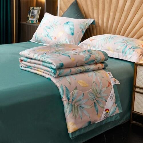 Home Silk Bedclothes King Size Summer Cooler Bed Quilt Washable Duvet Ice Silk Air Thin Conditioning Comforter 200x230cm