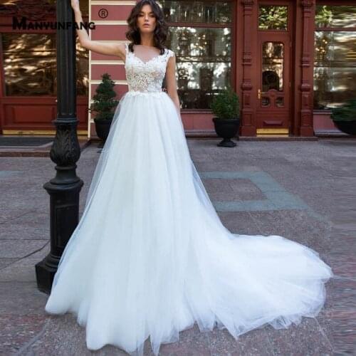 Elegant Cap Sleeve Chapel Train Wedding Dress for Women Custom Made O-Neck Embroidery Appliques Tulle Button Bridal Ball Gown