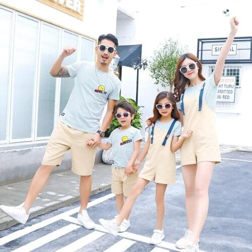 Family Matching Clothes Father Mother Daughter Son Mommy And Me Gray Beach Jumpsuit Couple Look T-Shirts Women Wear Outfit Set