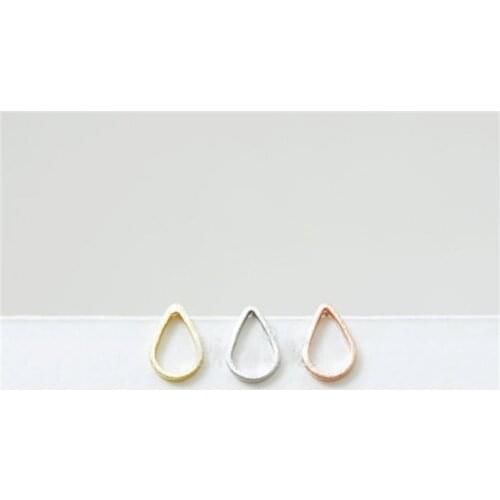 Fashion of water droplets in the shape of stud earrings,frame shape of water stud earrings