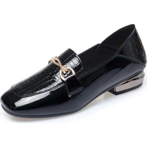 2021 New Women Derby Shoes Woman Brogue Handmade Casual Womens Patent Leather Flats Shoes Lace Up Shinny New Ladies Flat Shoes