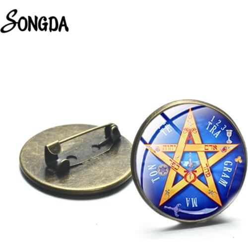 Esoteric Pentagram Brooch Steampunk Witchcraft Amulet Occult Wiccan Star Cartoon Pattern Glass Cabochon Lapel Pins Badges Amulet