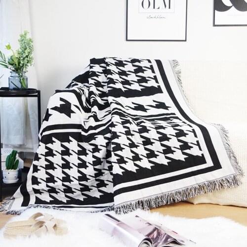 Black And White Series Sofa Towel Grid Knitted Throw Blanket Bed Spread Sofa Cover European Decorative Blanket Double Sided Mat