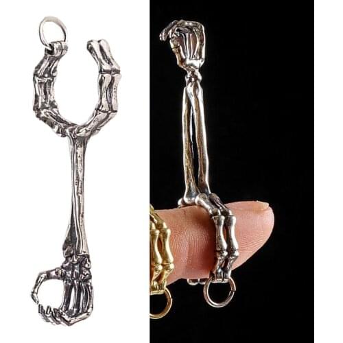 Brass Finger Ring Fashion Skull Hand Cigarette Stand Holder Clamp for Ladies