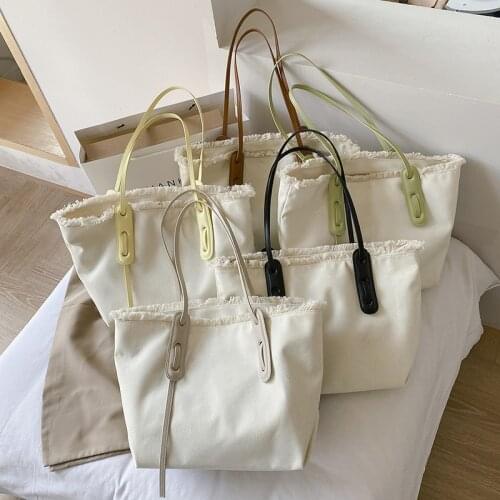 Womens premium texture luxury shoulder bag 2021 new fashion designer pure color large-capacity handbag all-match messenger bag