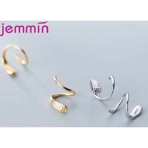 Simple 925 Sterling Silver Minimalist Small Ear Bones Spiral Snakelike Earring for Fashion Women Fine Jewelry Party Gift