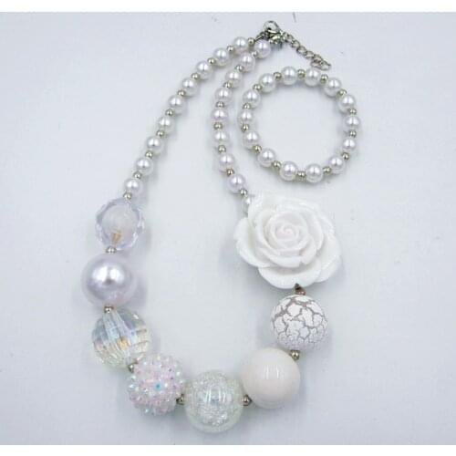 Fashion Design Baby Girls Chunky Beaded Necklace Cute White Flower Kids DIY Handmade Necklace Bracelet Jewelry Toy Set For Child