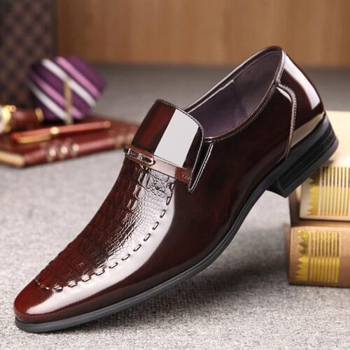 2021 New Style Genuine Leathe Men Shoes Pointed Toe Business Dress Shoes Fashion Crocodile Slip-on Cowhide mens flats Shoes