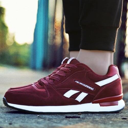 Low Top Sneakers Women Flat Air Mesh Tennis Shoe Couple Low Top Lightweight Running Shoes Soft Black Gray Womens Sport Shoes