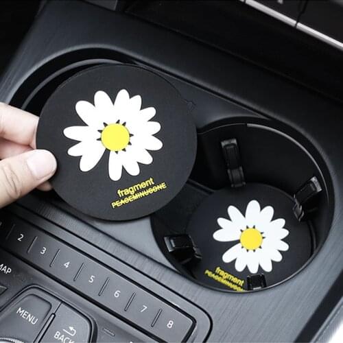 Cute Little Daisy Non-slip Car Coaster Car Cup Holder Car Water Bottle Mat Silicone Mug Coaster Cup Pad Car Decor Accessories
