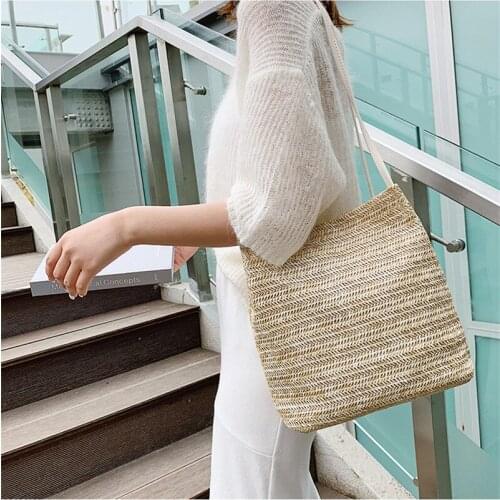 2020 new Tide fashion wild straw bucket bag Woven Rattan Bag womens shoulder Messenger bag Beach HandBags Crossbody Bags