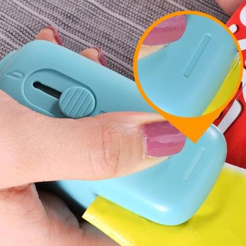 Mini Bag Sealer, 2 in 1 Mini Sealing Machine Portable, Handheld Kitchen Heat Sealer with Cutter for Chip Bags Plastic Bags