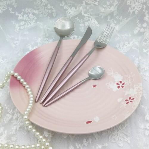 Korean Style Pink Tableware Set Slender Handle Cutlery Set Plum Blossom Flat Plate Gracile Dinnerware Full Set Steak Knife 5pc