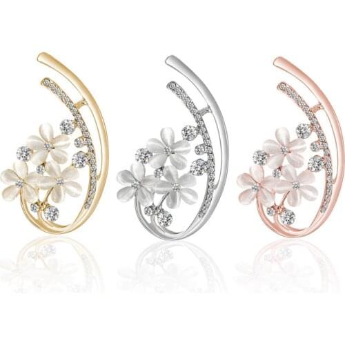 Dropshipping Brooch Badge Elegant Decorative Alloy Flower Rhinestone Brooch for Celebration