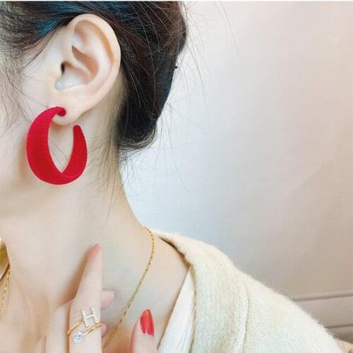 Autumn And Winter Warm C-Shaped Plush Earrings For Women Cute Korean Fashion Party Jewelry Trend All-Match Accessories