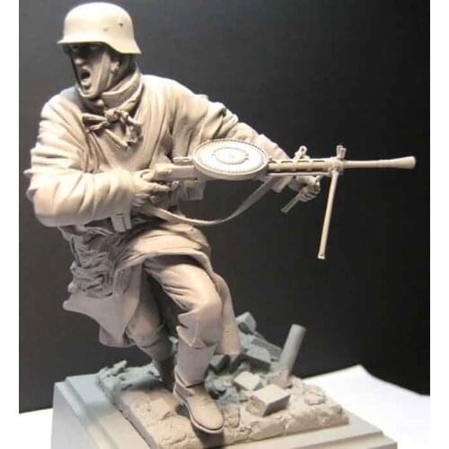New Unassembled 1/16 ancient officer stand in winter （WITH BASE ） Resin Figure Unpainted Model Kit