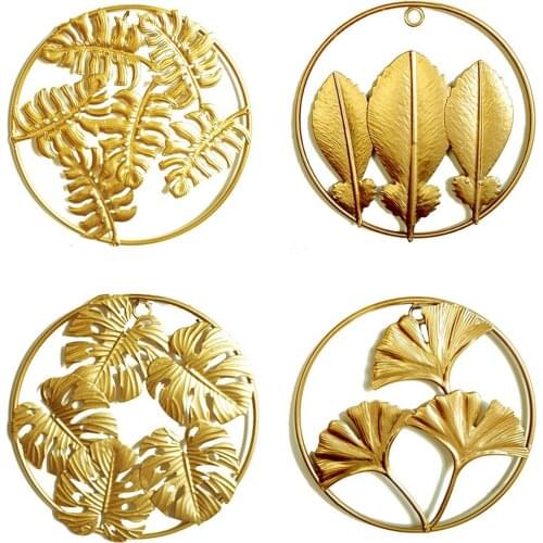 Nordic Style Wall Hanging Decoration Leaf Shape Iron Art Creative Retro Round Wall Shelf Decorative For Bedroom Living Room